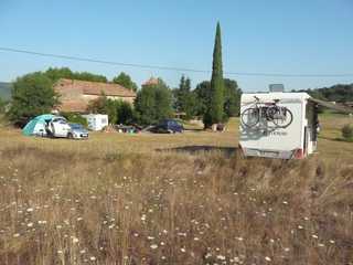 aire de bagnols en forêt