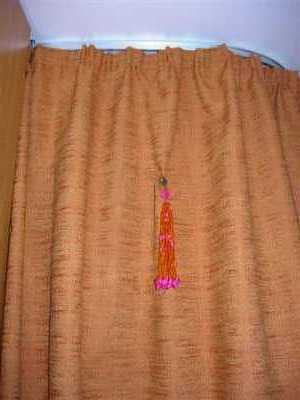 montage des rideaux pour la chambre d'un campingcar 5