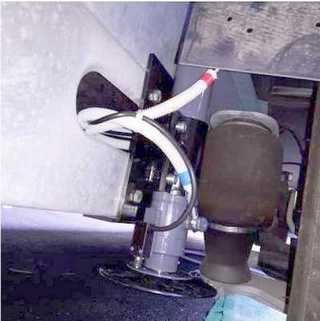 vérin arrière gauche