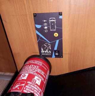 Le panneau intérieur pour la mise à niveau automatique