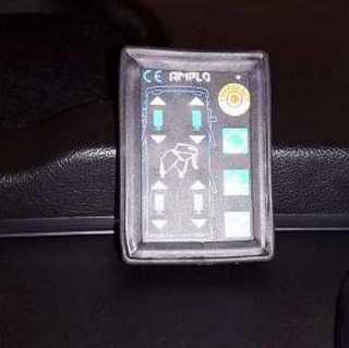 Pour finir la télécommande et sa coque anti choc.