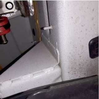 montage des vérins côté droit